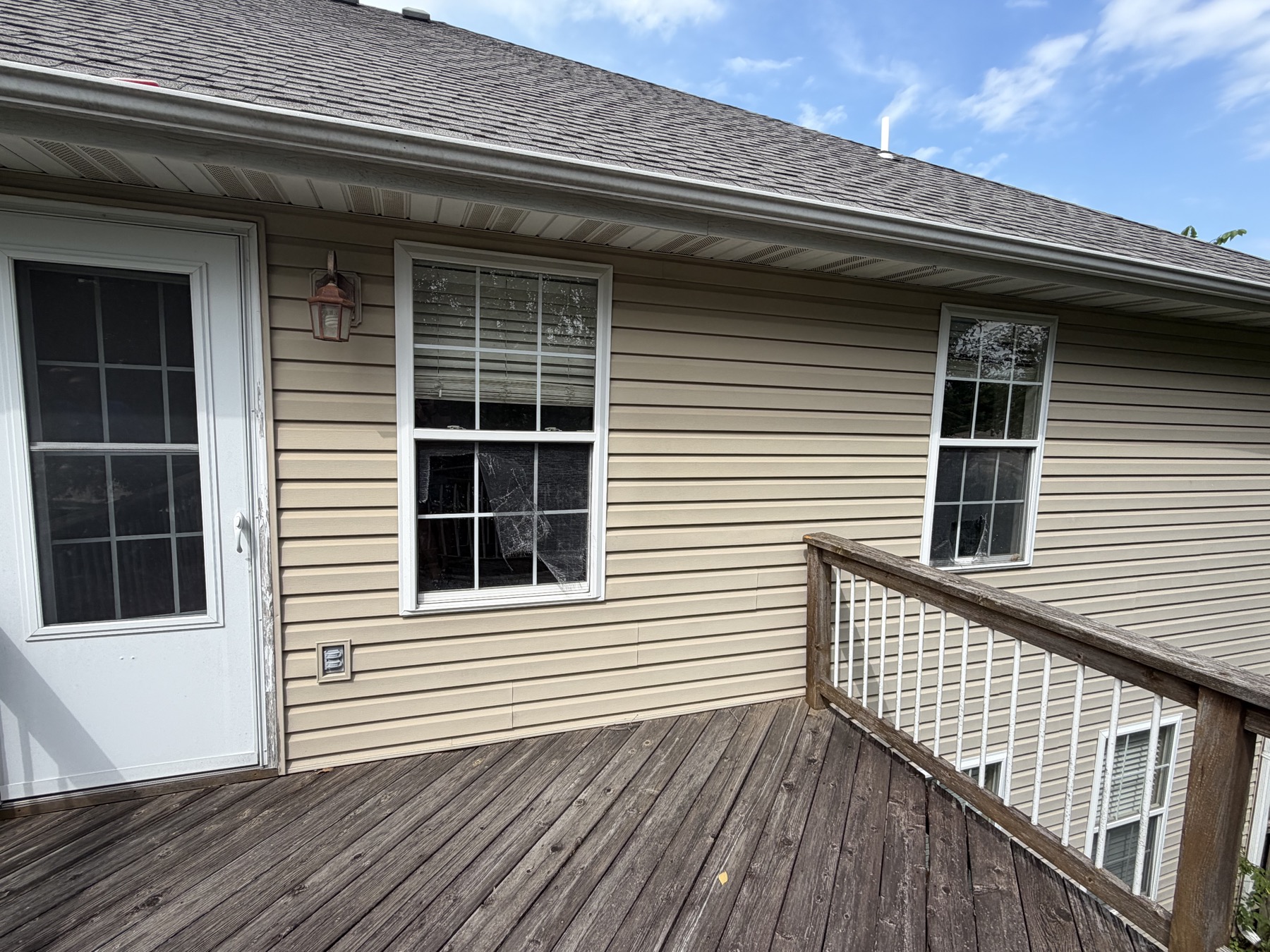 Back exterior & deck